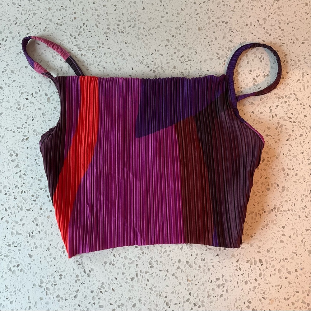 Brand New PrettyLittleThing Crop Top - Size 8